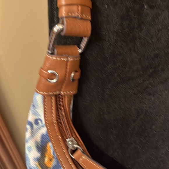 Tignanello hobo bag, like new!!!! - Picture 6 of 6